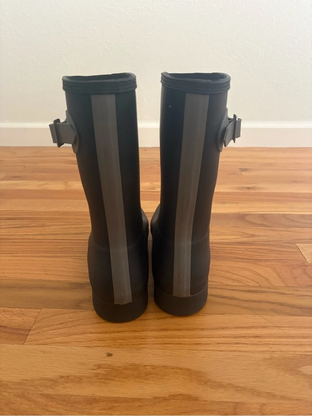 NWOT Women’s Hunter Black Rain Boots Size 8